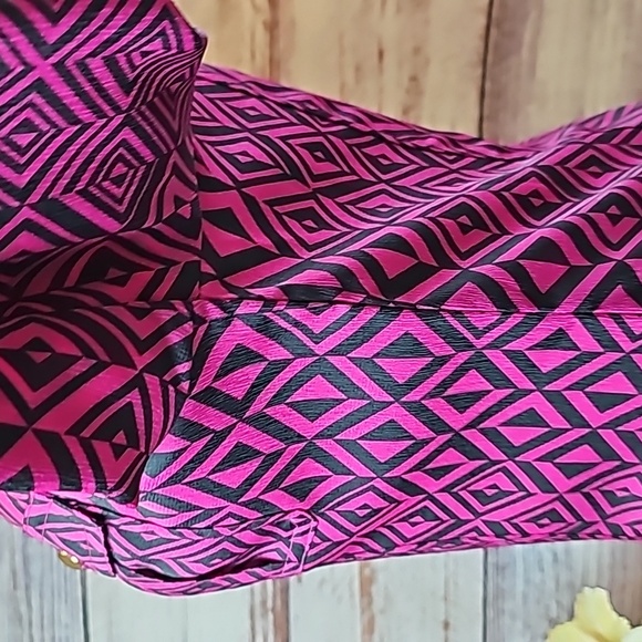 NEW DANA BUCHMAN CRANBERRY & BLACK LONG ROLL TAB SLEEVE BUTTON UP BLOUSE - Picture 4 of 16